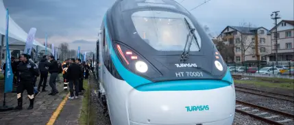 Türkiye'nin milli elektrikli hızlı treni rekorunu yeniledi