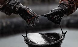 Türkiye'nin petrol ithalatı aralıkta %15,7 arttı