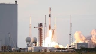 Türkiye'nin ilk yerli üretim haberleşme uydusu Türksat 6A uzaya fırlatıldı