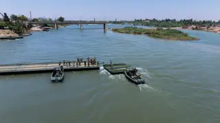 Türkiye ve Suriye'den ortak hamle: Fırat'a köprü kuruldu