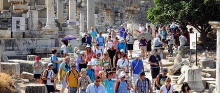 TÜROFED Başkanı Osman Ayık: Bu yıl 30 milyon turist bandını aşarız