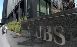 UBS altın fiyat tahminlerini aşağı yönlü revize etti