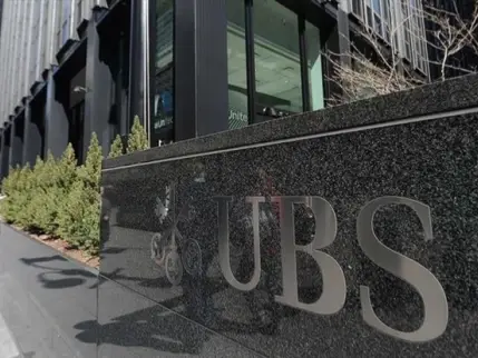UBS altın fiyat tahminlerini aşağı yönlü revize etti