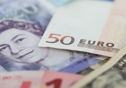 UBS'ten sterlin tahmini