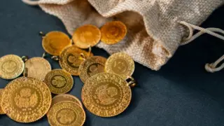 Altın üç ayın yeni zirvesine yükseldi