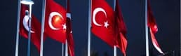 Ülke genelinde bayraklar yarıya indirildi