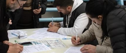 Ülke genelinde SGK binaları önünde EYT yoğunluğu yaşanıyor