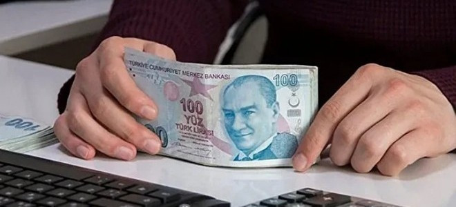 “Umarım yanılırım” diyerek açıkladı: Ekonomist Eryılmaz'dan 2026 için asgari ücret tahmini