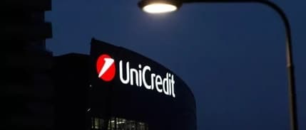 UniCredit, türev araçlarla Commerzbank'taki payını artırdı
