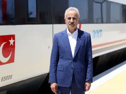 Uraloğlu: 2 yılda 14 Milli Hızlı Tren seti üretmeyi hedefliyoruz