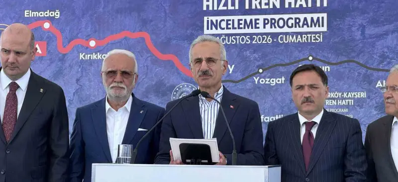 Uraloğlu: Ankara-Kayseri arası 7 saatten 2 saatin altına inecek