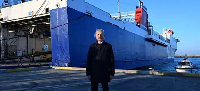 Uraloğlu: Ro-ro hatlarında taşınan araç sayısı 2024'te 706 bini aştı