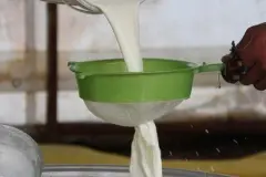 USK, çiğ süt tavsiye fiyatını sabit tuttu