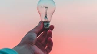 'Üst Düzey Yöneticiler Evlerinde İş Bekliyor'