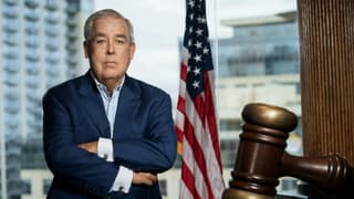 Valilik yarışından çekildi: Ünlü milyarder, kuracağı partiye isim bulana 100 bin dolar ödül verecek