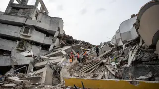 Venezuela depremlerinde hayatını kaybedenlerin sayısı 4 bin 930'a çıktı