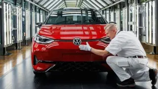 Volkswagen'dan 660 bin çalışana "2030'a kadar sıfır zam" planı