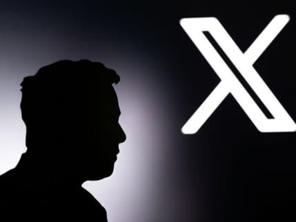 X platformu bir yılda 800 milyon hesabı kapattı