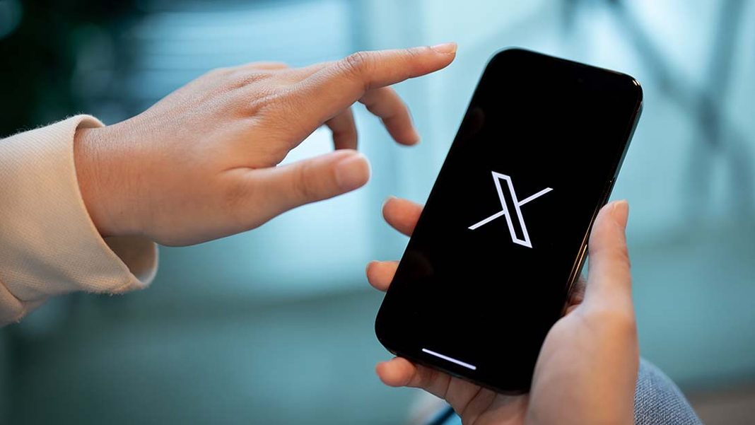 X yanıtlar için dislike özelliğini test ediyor