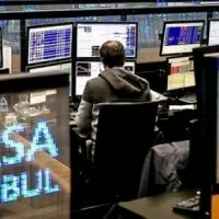 Yabancı yatırımcı hisse sattı, tahvil aldı