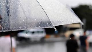 Yağmur ve fırtına alarmı: İstanbul'da okullar tatil edildi 