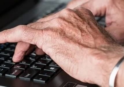 Yaklaşık 2 milyon emekli çalışmaya devam ediyor