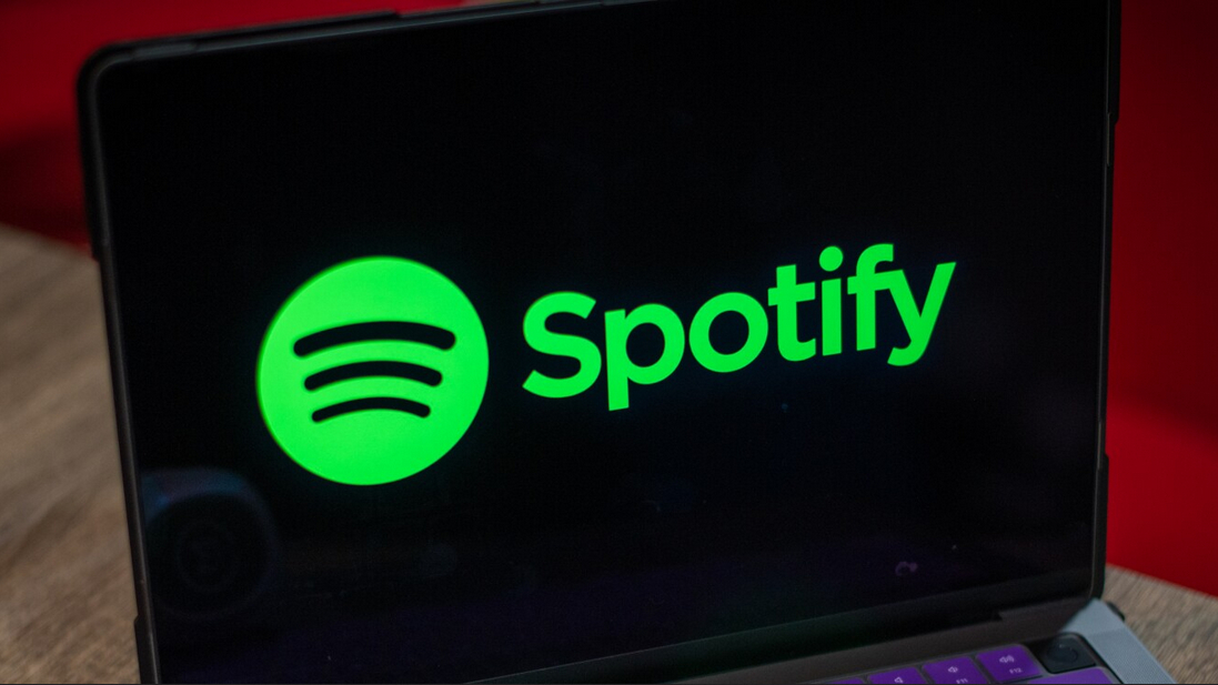 Yapay zeka destekli podcast özelliği Spotify'a geliyor