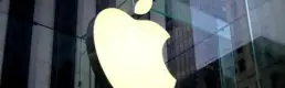 Yapay zeka rüzgârı yön değiştirdi: Apple bir yıl sonra zirveyi geri aldı