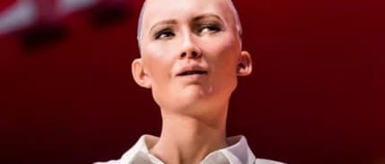 Yapı Kredi'nin Yeni Reklam Yüzü Humanoid Robot Sofia Oldu