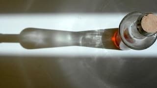 Yasa dışı alkol satışını önlemek için harekete geçildi: Etil alkol satışına sınırlama getirildi