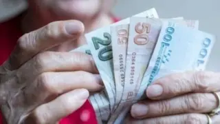Yaşlı ve engelli aylıkları ödemeleri başladı