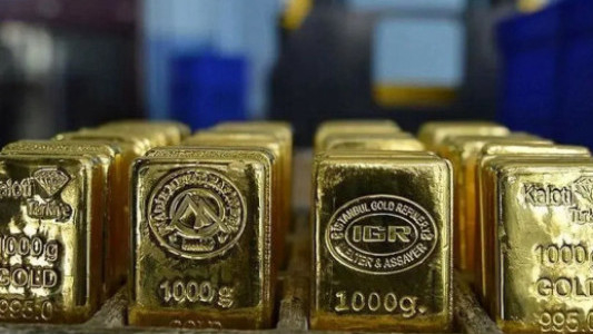 Yatırımcılar alıma döndü: Altın iki haftanın en yüksek seviyesini gördü
