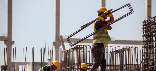 Yetki belgesi olmayan müteahhitler usta çalıştıramayacak