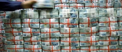 Yıllık cari açık, yaklaşık 1,5 yılın ardından ilk kez iyileşti