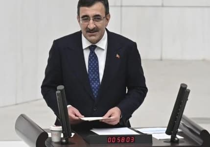 Yılmaz: Vergi tabanını genişleterek dolaysız vergilerin payını artıracağız
