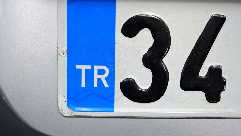 Yönetmelik değişti: Yetkili kuruluşların bastığı APP plakalar ücretsiz değiştirilecek