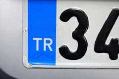 Yönetmelik değişti: Yetkili kuruluşların bastığı APP plakalar ücretsiz değiştirilecek