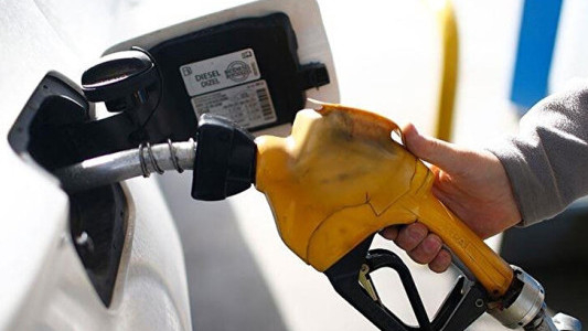 Yunanistan artan akaryakıt fiyatlarına karşı destek paketi açıkladı