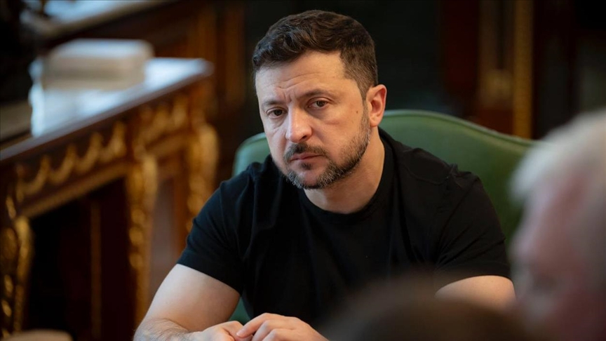 Zelenskiy: Rafinerilere yeniden saldıracağız